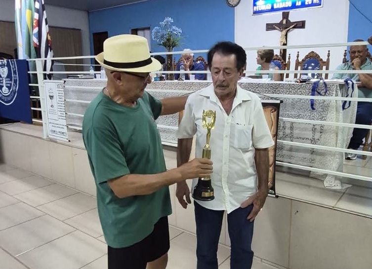 Foto da premiação e comemoração dos 44 anos da AAAT 27 de 36