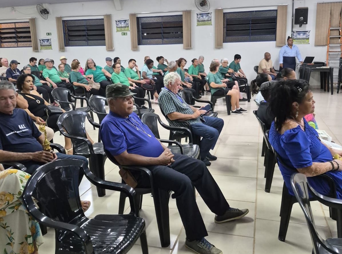 Foto da premiação e comemoração dos 44 anos da AAAT 30 de 36
